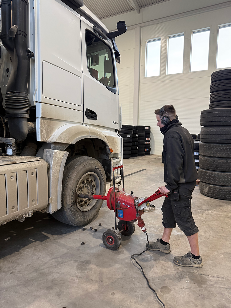 Winter tyres for trucks – why the right tyres are crucial in the cold
