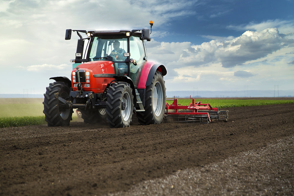 How to choose the right agricultural tyres for your tractor